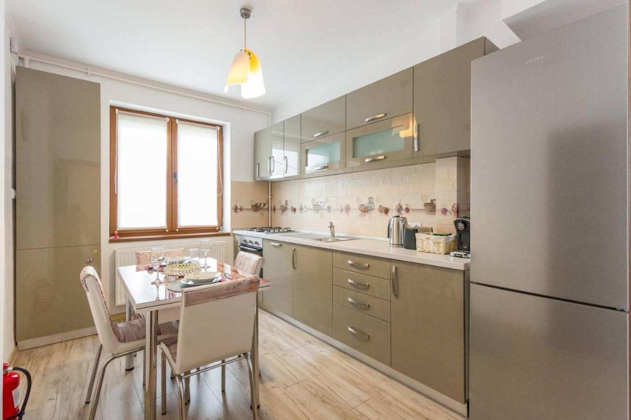 Spacious And Quiet 2 Bedroom Apartment Cluj-Napoca Exterior foto